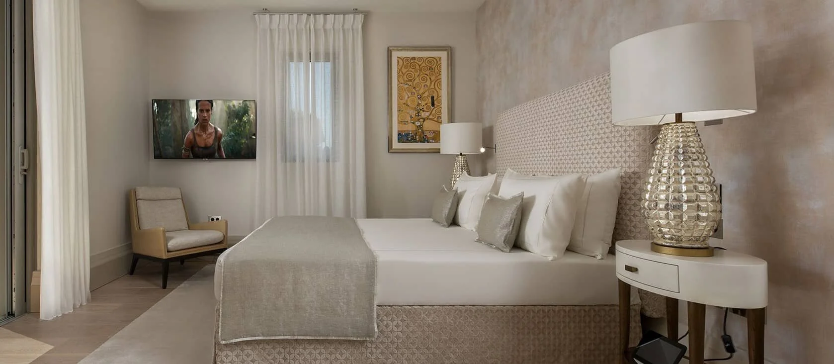 canoub-west-bedroom-4.jpg