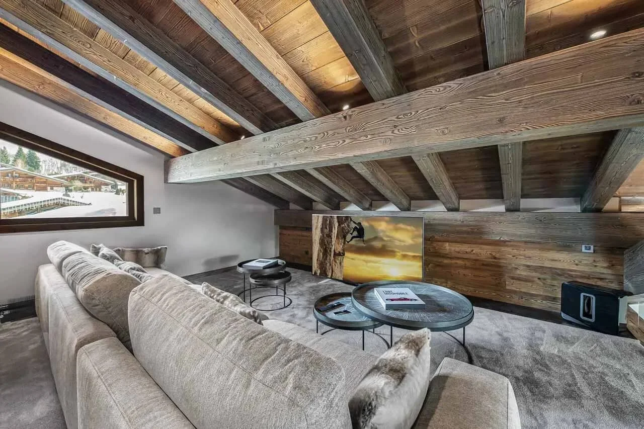 chalet-divinity- snug.jpg