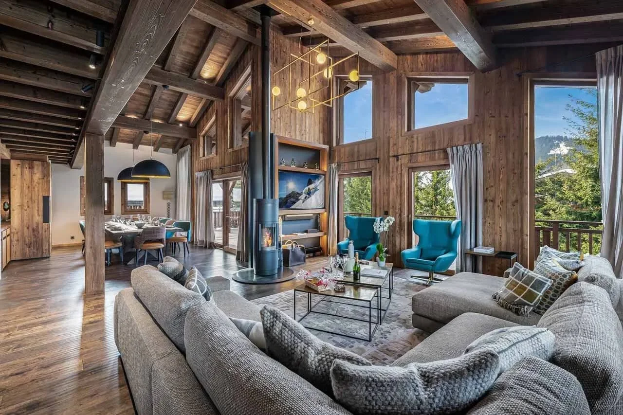 chalet-divinity-lounge-1.jpg