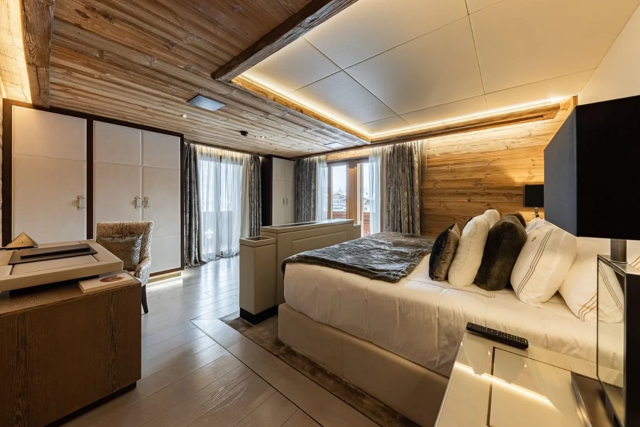 ULTIMA GSTAAD - 3 bedroom suite with balcony.jpg