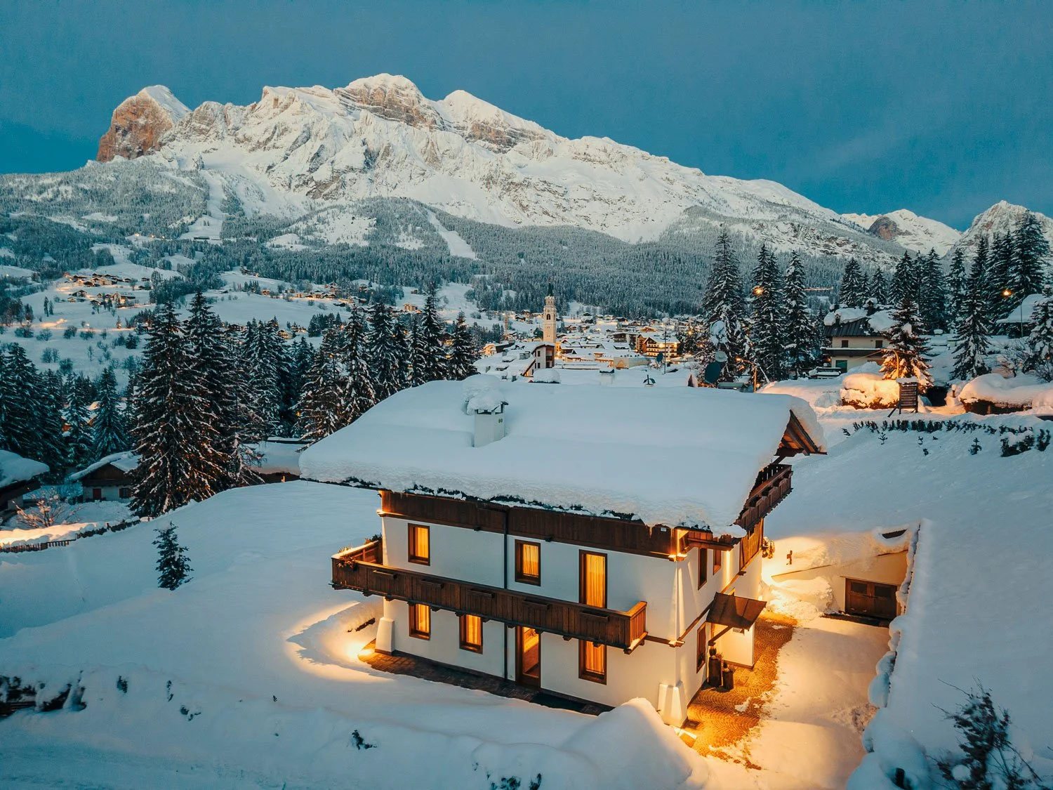 LV � 01 dawn view.jpg