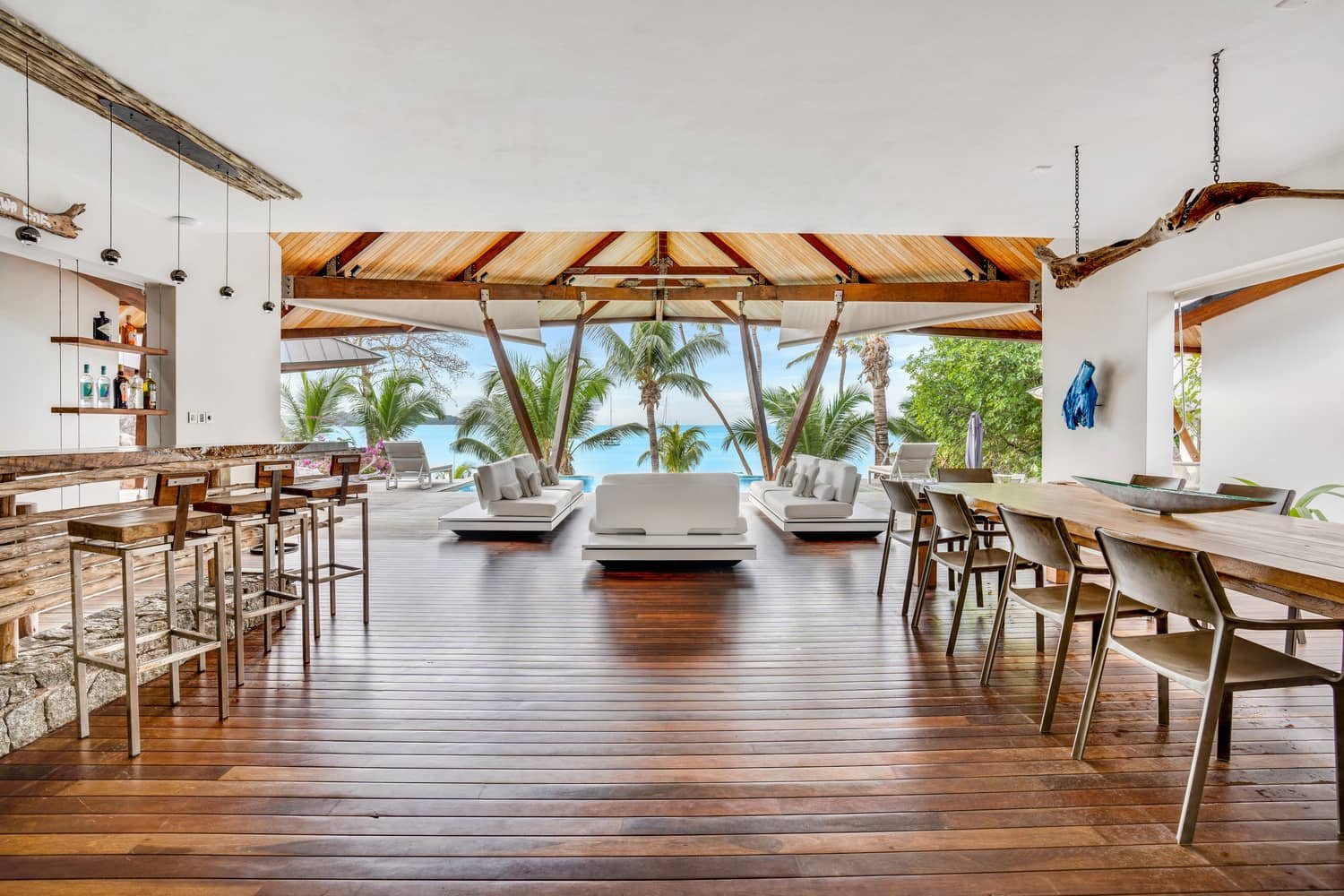 villa-praslin-central-hub.jpg