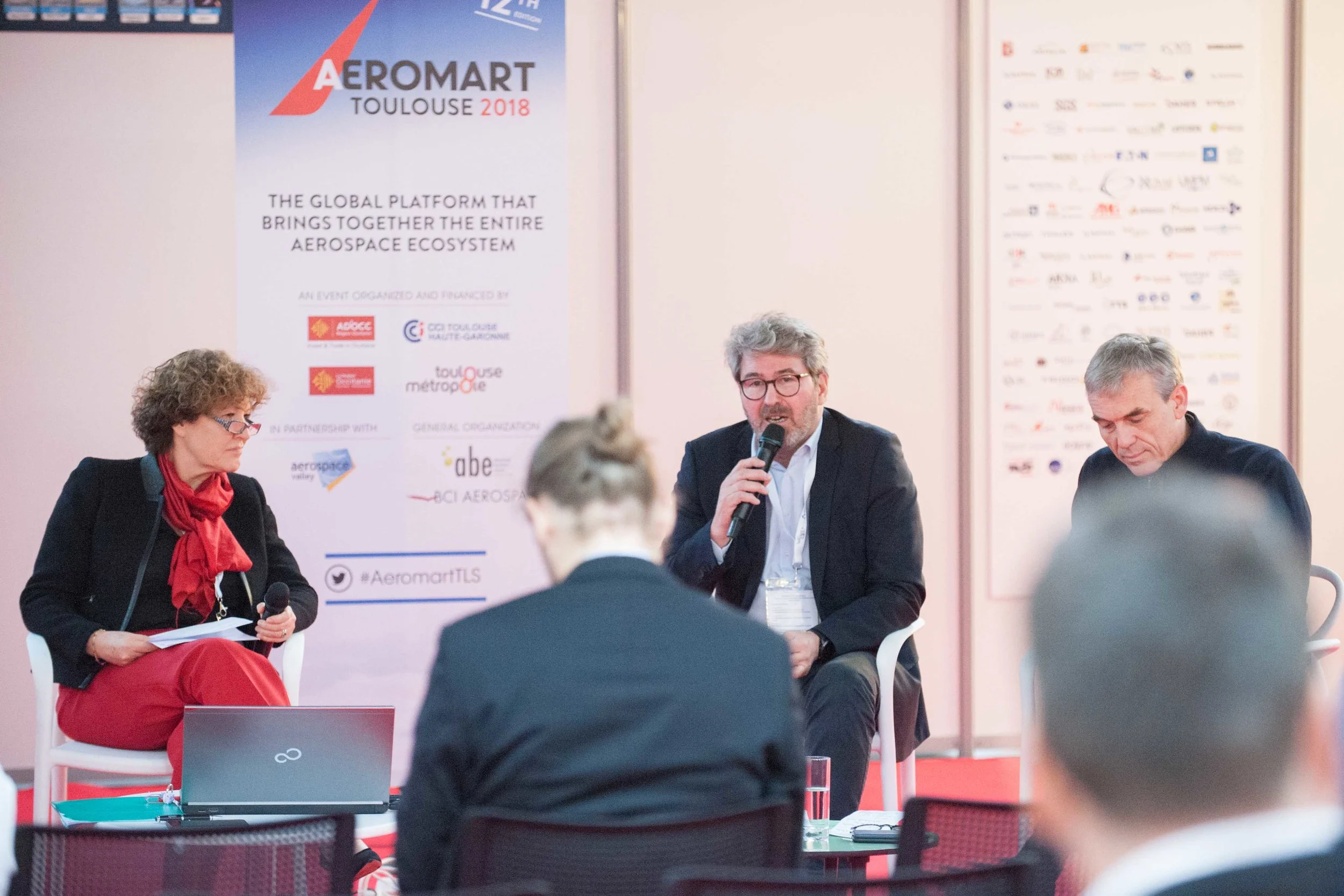 Marie-Anne Claire - CNES moderates a panel discussion at Aeromart Toulouse 2018