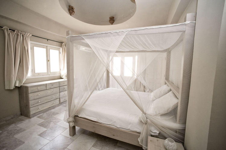 dyd-vila-isis-master-bedroom-3.jpg