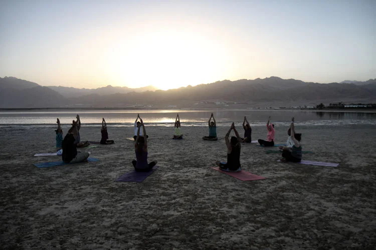 dyd-yoga-class-at-laguna.jpg