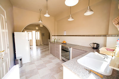 Kitchen open-plan_opt.jpg