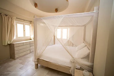 Master bedroom 1_opt.jpg