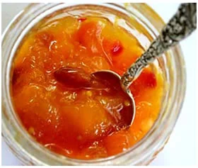 Amit's great-grandmother Boroma secretly makes mango chutney to hide under her bed.