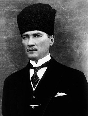 In Peri’s childhood home “There were portraits of the national hero everywhere; Atatürk in his military uniform in the kitchen, Atatürk in a redingote in the living room, Atatürk with a coat and kalpak in the master bedroom”