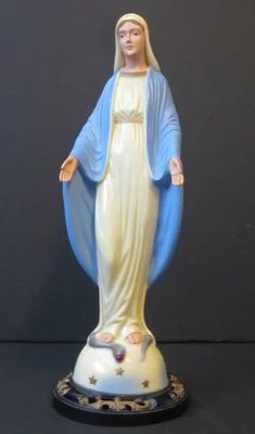 A statue of the Virgin Mary stepping on a serpent foretells the end of the rain.
