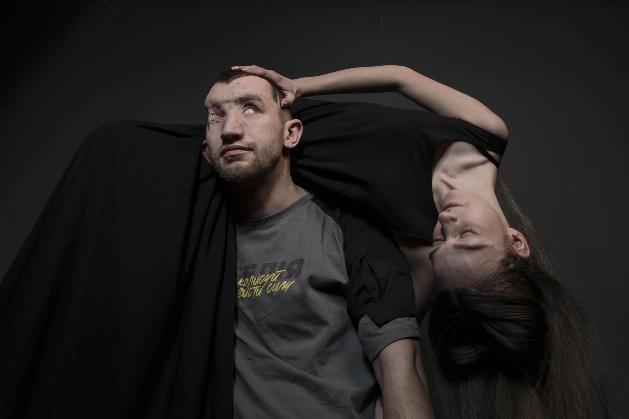  Anastasiya Nechitaylo, actress and soldier Andrii Onopriienko, who lost both eyes on the frontline, have found healing and friendship as part of the Veterans’ Theatre troupe. Kyiv, Ukraine, 2026. 