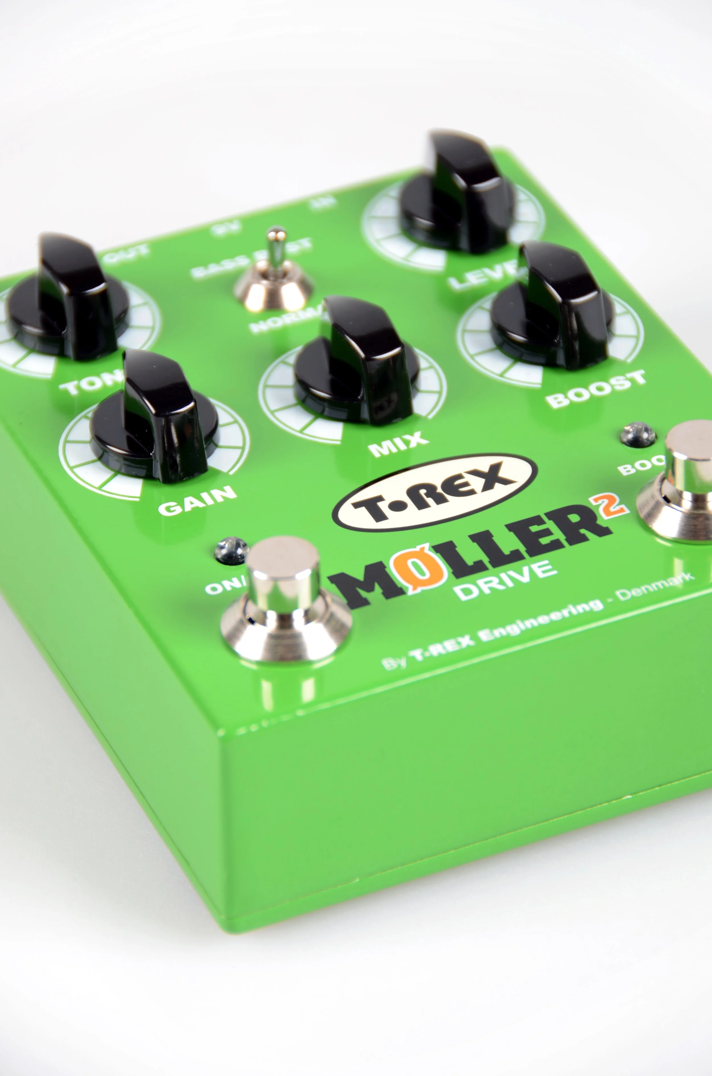 → T-REX EFFECTS ← Pedals for guitar and bass players!