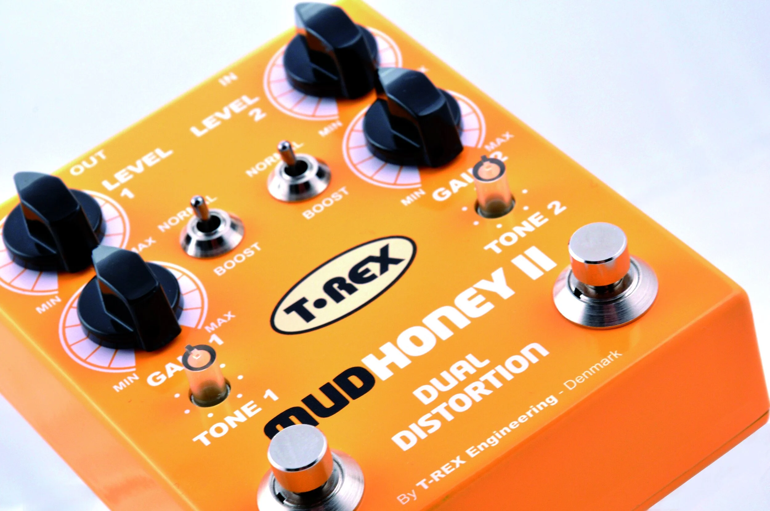 → T-REX EFFECTS ← Pedals for guitar and bass players!