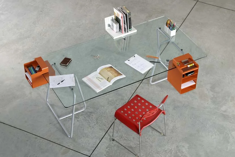 più-table.jpg