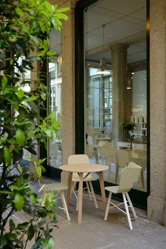  Om food restaurant Milano (2013) 