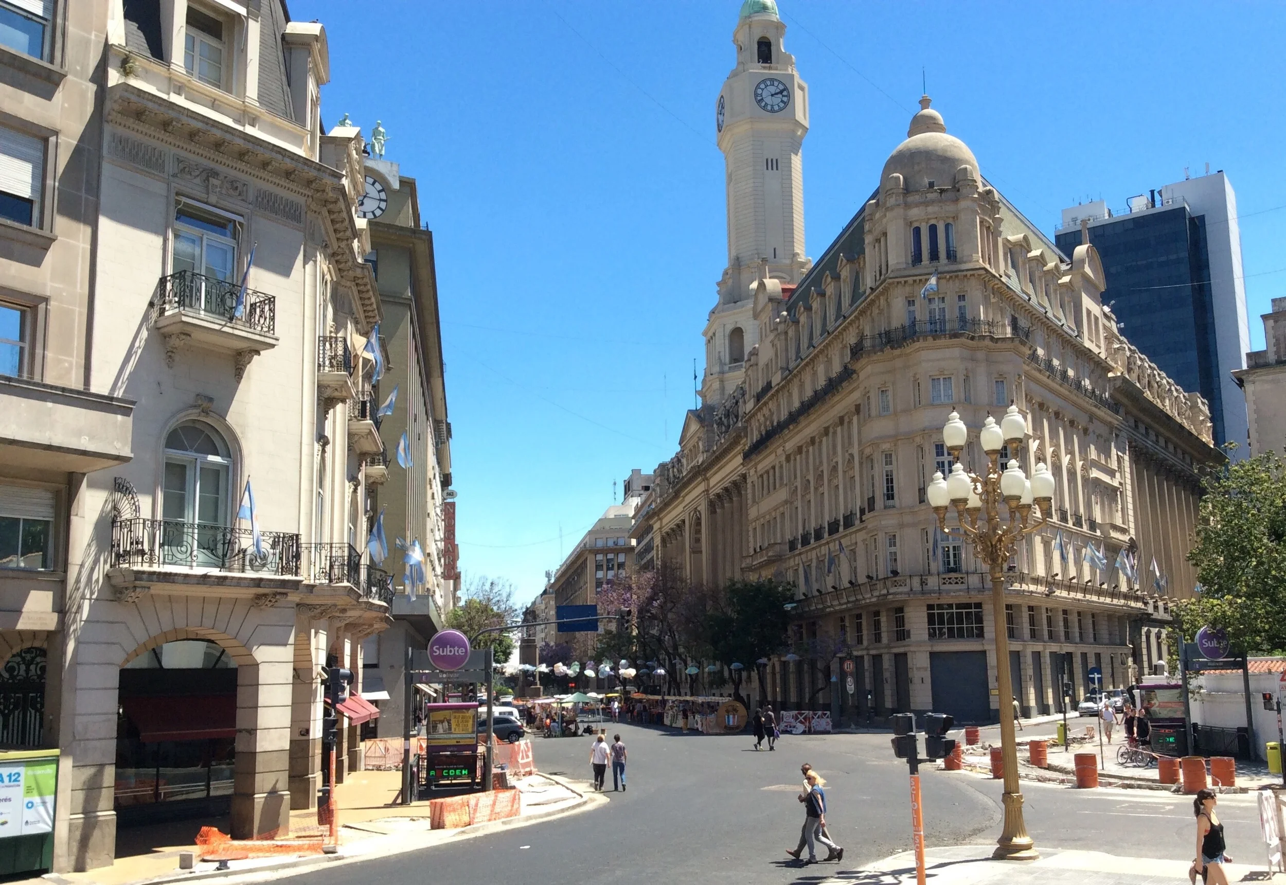 Typical street of Buenos Aires, Plaza Mayo