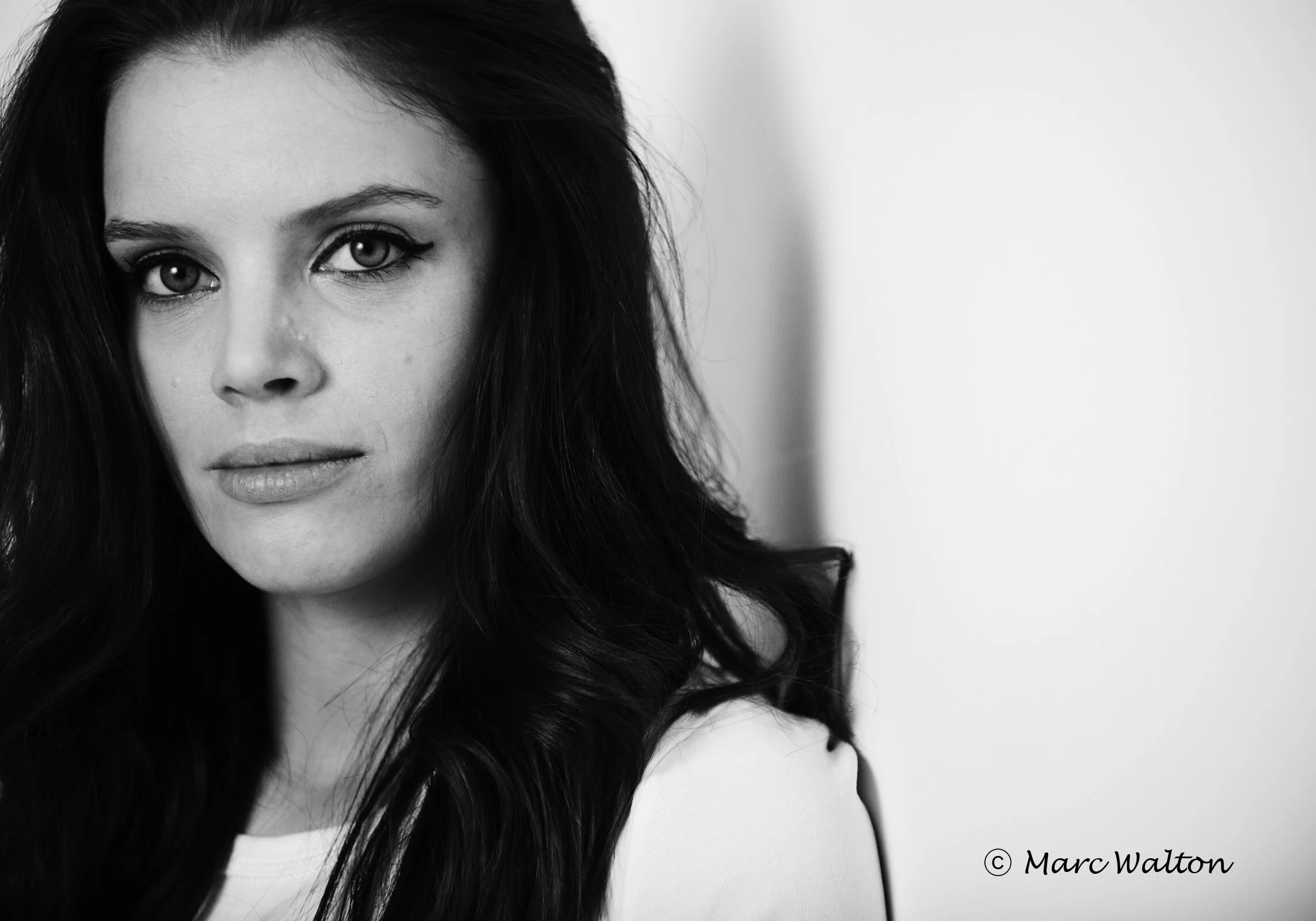  PROFESSIONAL PHOTOGRAPHER, GOOD ADVICE, EASY GOING. I I WOULD DEFINITELY RECOMMEND TO WORK WITH HIM. - JODY. 