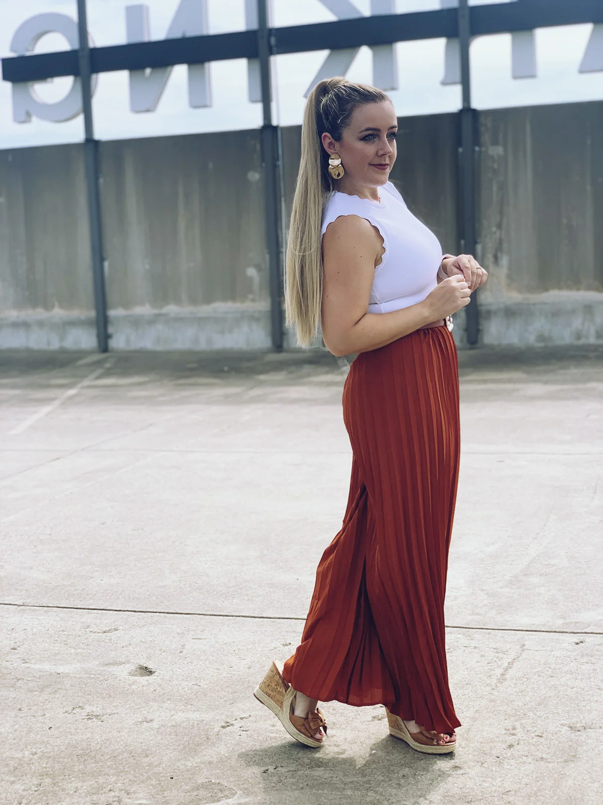 pleated-pants-1.jpg