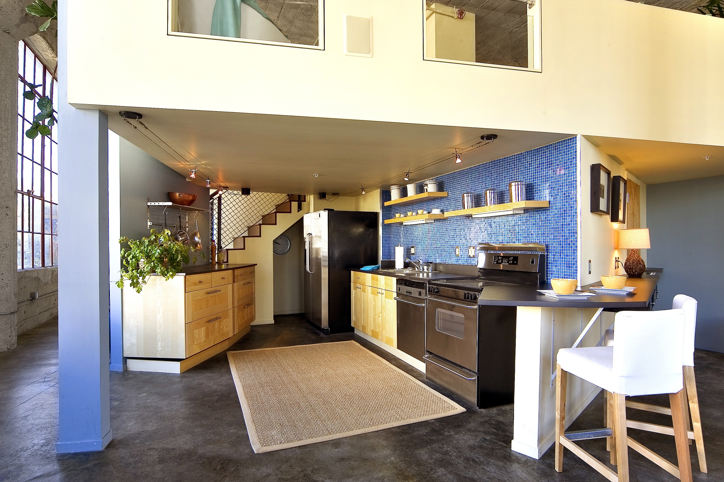 1097 Howard 201 Kitch B.jpg