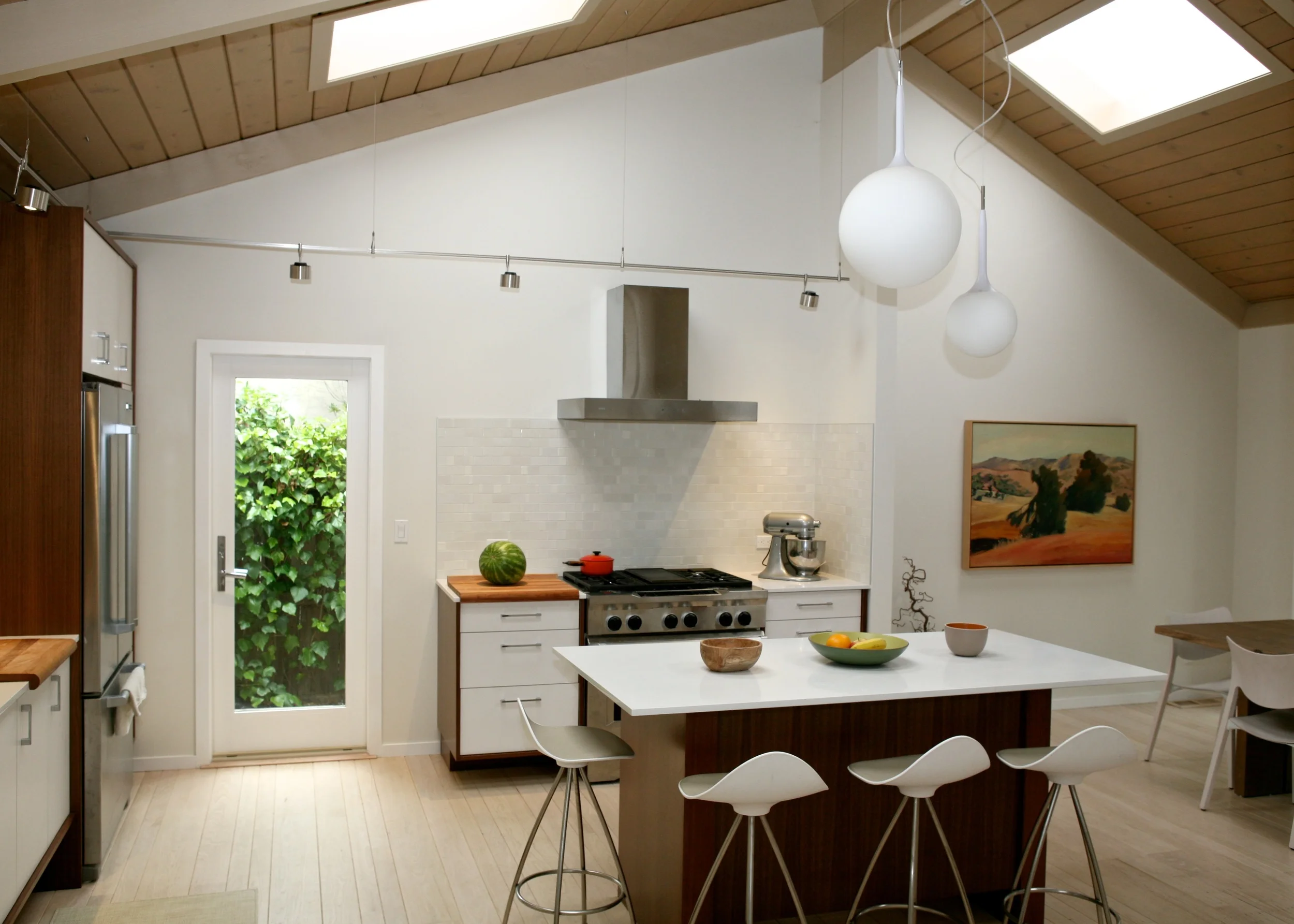 Kitchen to range.jpg