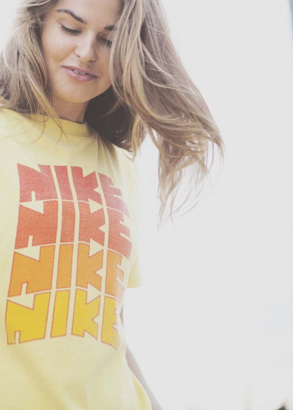 SweatTheStyle_briellebirkholm_VintageNike_3.jpg
