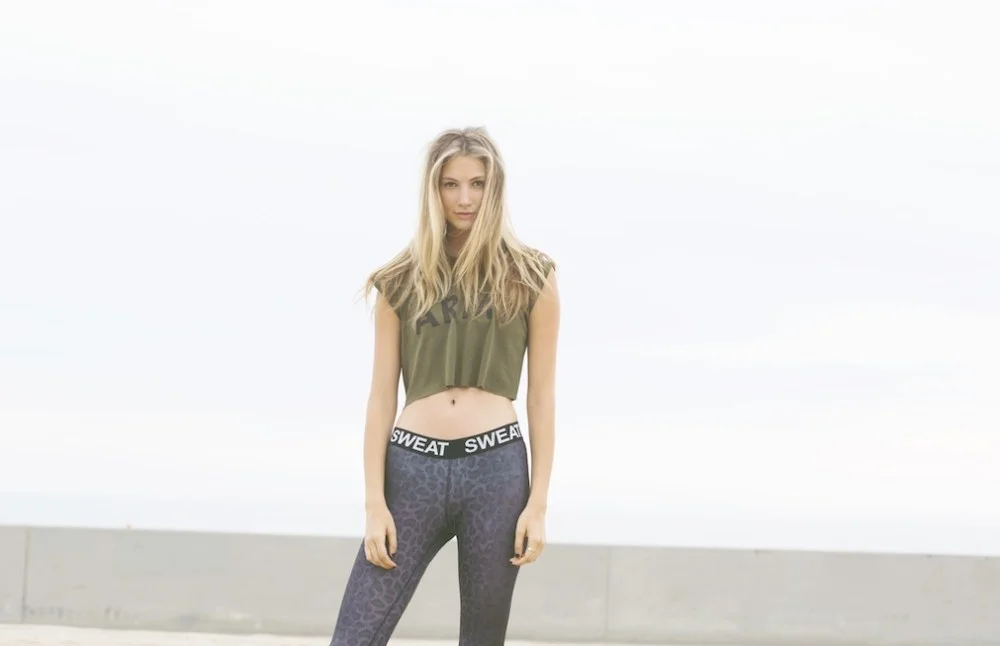 SweatTheStyle_JoanieDelSanto_Army_2.jpg