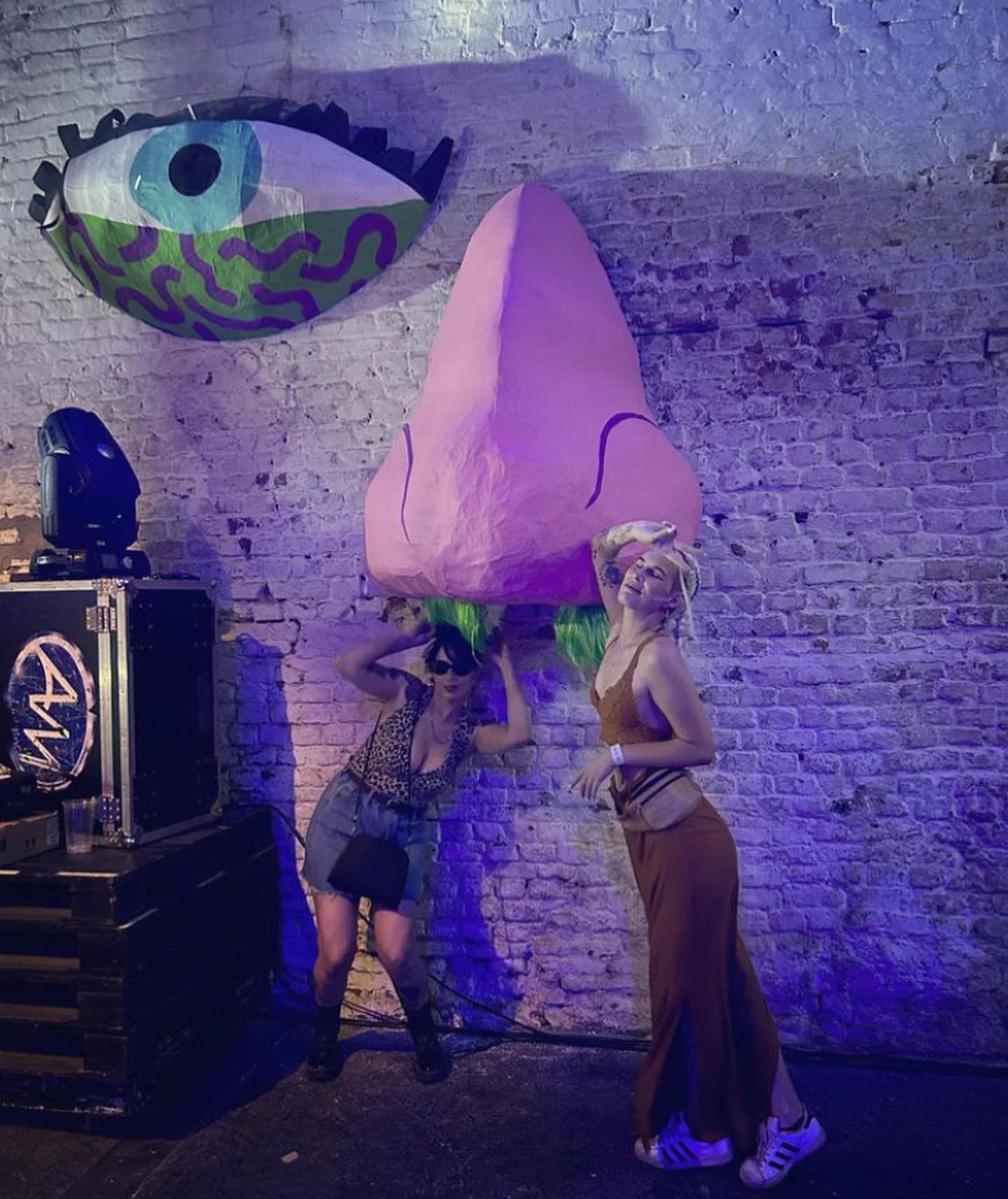 .
 .&hellip;.🎩
👂👀👂
&hellip;. 👅
🧤🦺🧤 if you were wondering 
&hellip;. 🩳&hellip;&hellip; what i have been up to
&hellip;👠👠

A mi me encanta la gente de paraguay 🇵🇾 ❤️&zwj;🔥 no show in portland has felt like this&hellip;

Made in collaborat