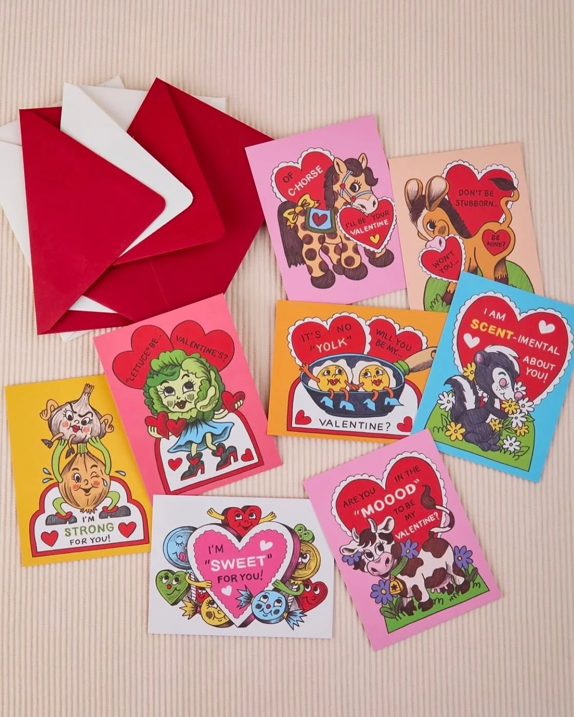 Some Valentine&rsquo;s drawings I made in collaboration with @laceymicallef for @bigbudpress &lsquo;s Valentine&rsquo;s collection 
💘💐💌🌹🥰

Photos by: @videotapeweasel @strangevisionsphoto