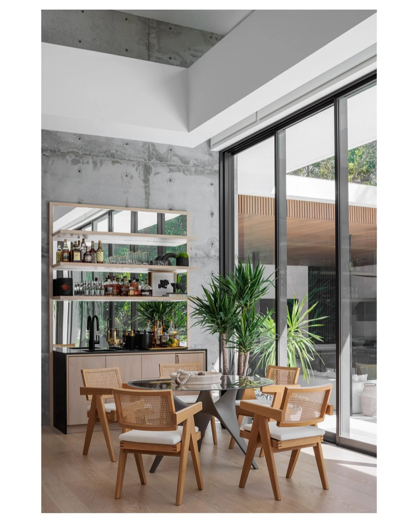 LUXE Magazine Cover Story @luxemagazine @wecselmandesign @strang_design 
Photoshoot styling by @peggy_chase_jordao 
Special thanks to @pamelajaccarino @lifeofjennsmith for the feature. 
Story written by @momcintosh19