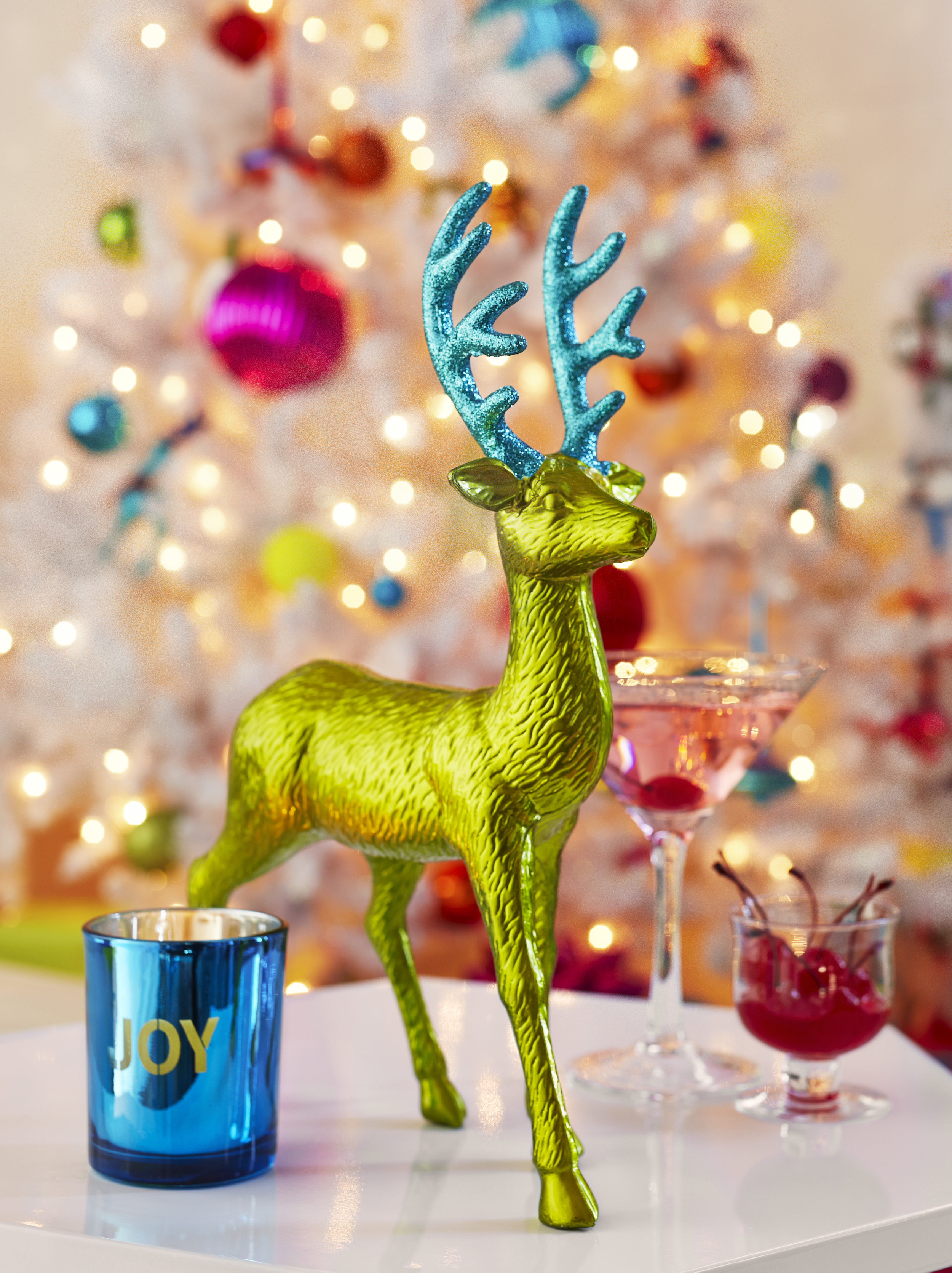 607473_DecemberSocialMedia_DIYMMM-TreeAndDecor-Deer.jpg