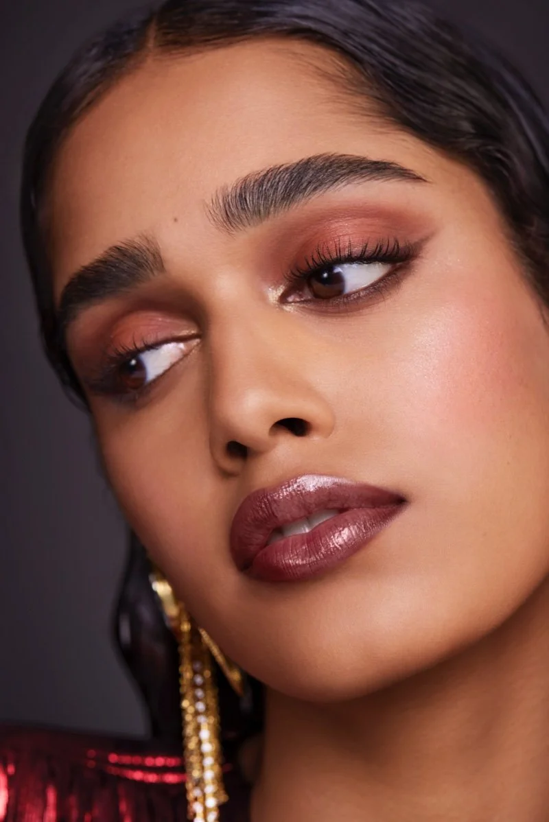 Bobbi-Brown-Makeup-Holiday-2022-Campaign07.jpg