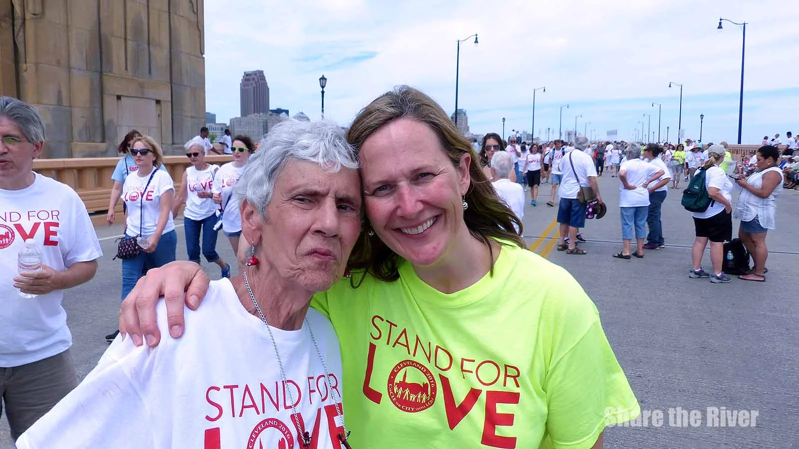 30 Photographs from Circle the City With Love