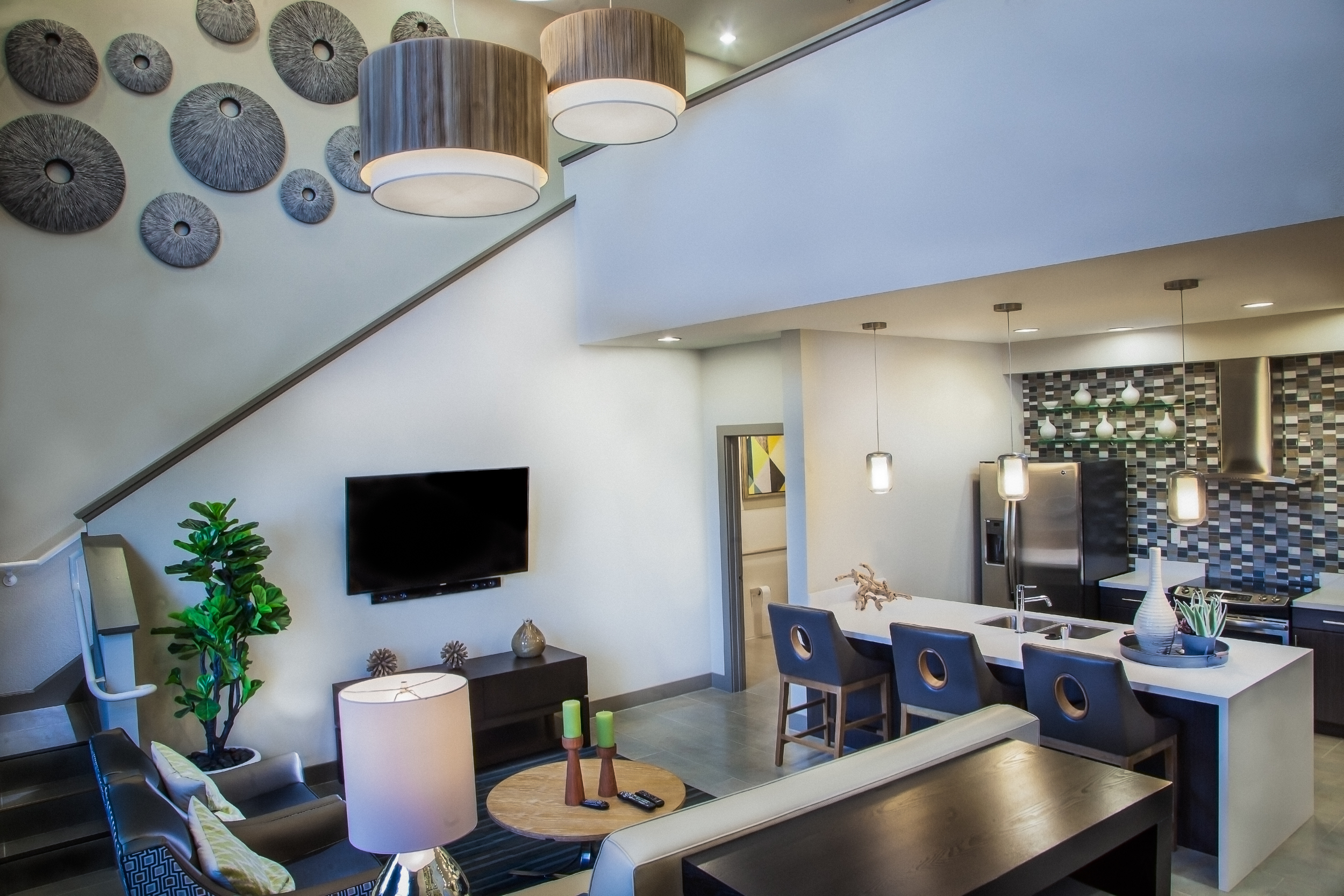 Avery Apt