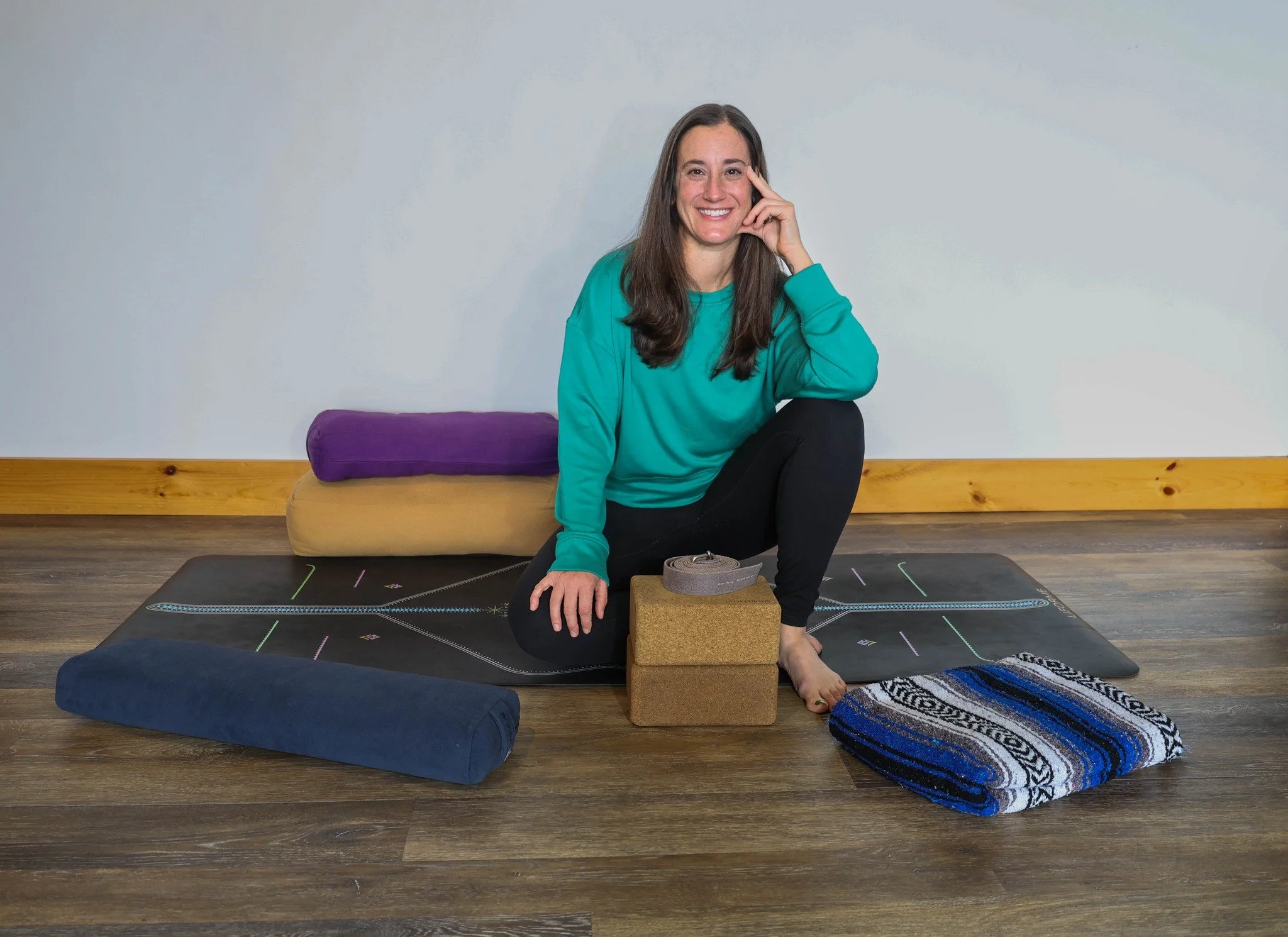 New to yoga&mdash;or just feeling rusty?
Heather&rsquo;s Yoga for Absolute Beginners is a gentle 4-week series designed to help you learn the basics without feeling overwhelmed or self-conscious.

You&rsquo;ll learn:
&bull; foundational poses
&bull; 