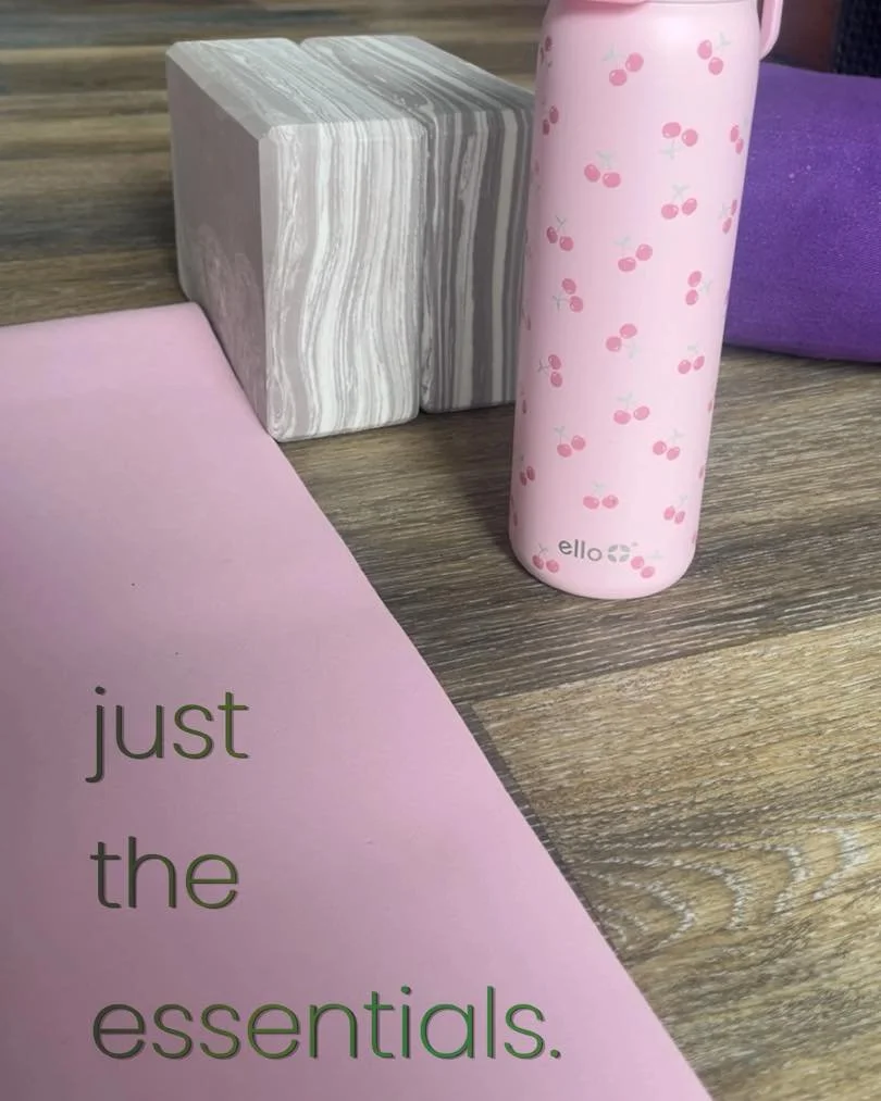 You can only keep 3&hellip;
💧water bottle 
🧘🏽&zwj;♀️mat
🧱yoga blocks
🧦grip socks
 which one are you saying goodbye to?👀

#salisburymd #opentoall #soulyogasby #yoga #dtsby #bodyinclusive #livebreathepractice #salisburymaryland #yogajourney #dtsb