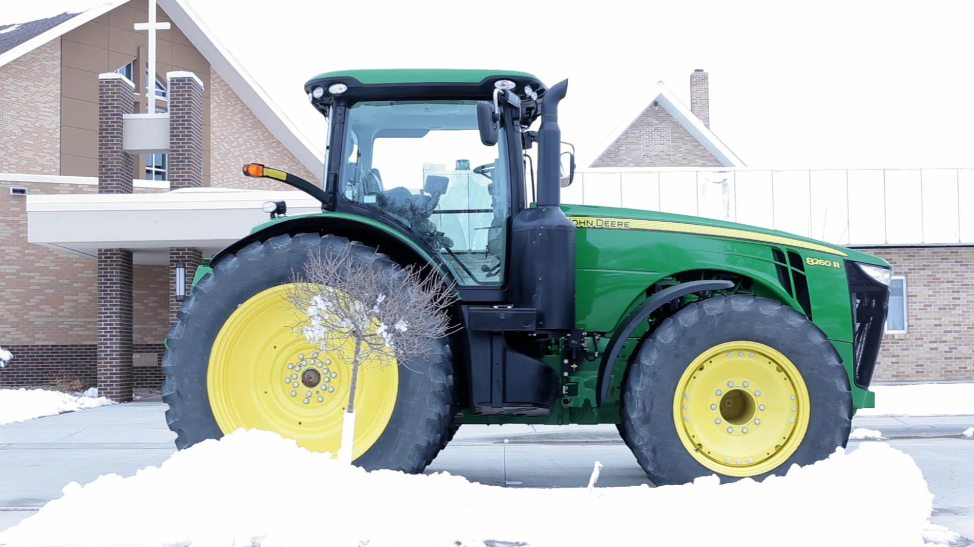 tractor.jpg