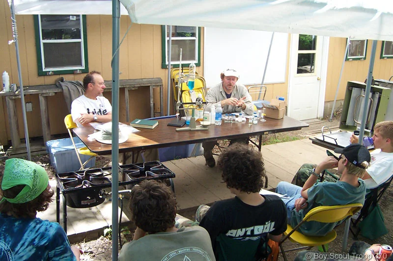 2005_Voyager_Bay_087.jpg