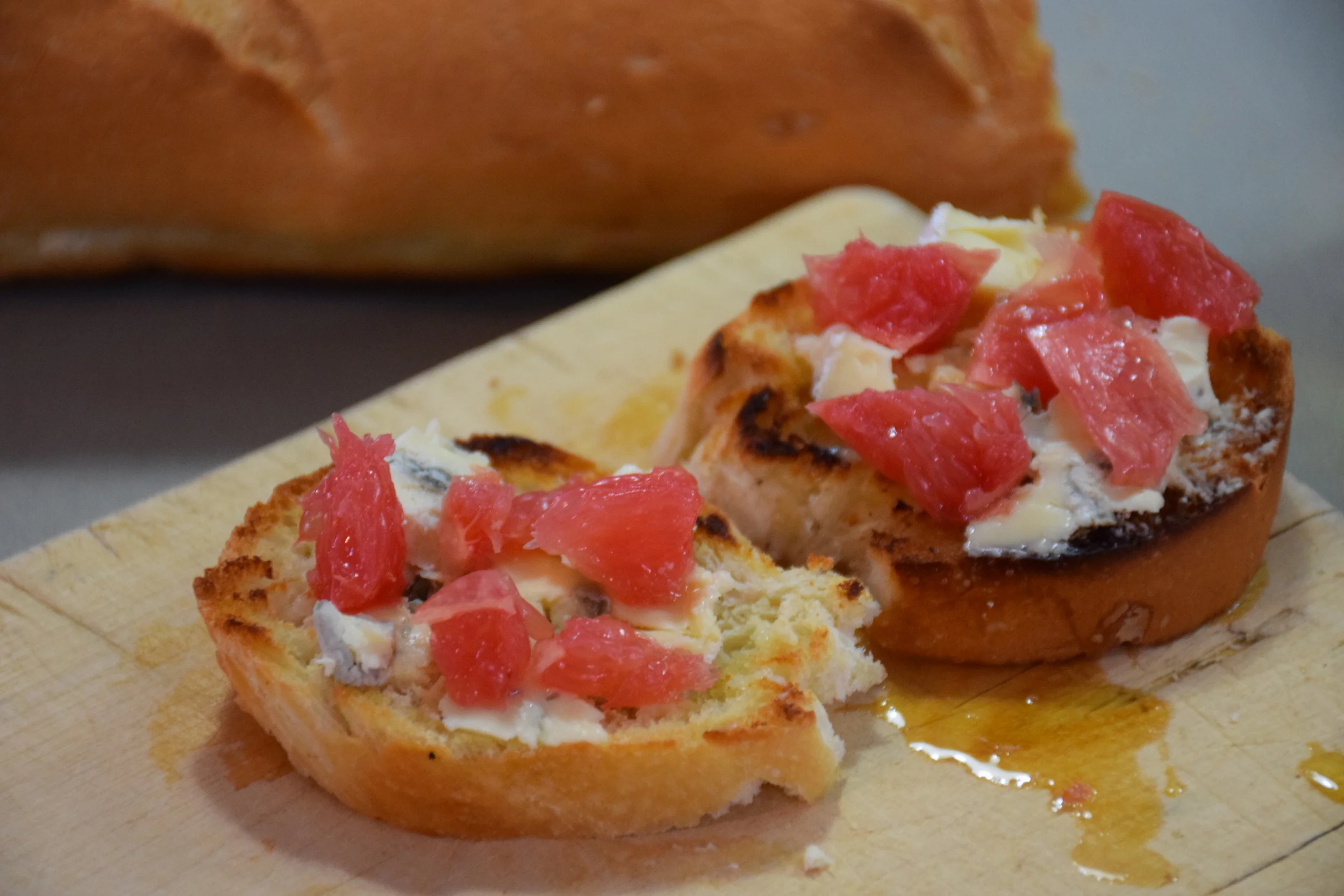 blue cheese and grapefruit croistini 7.jpg