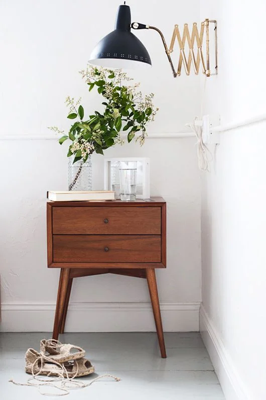 simple bedside decor.jpg