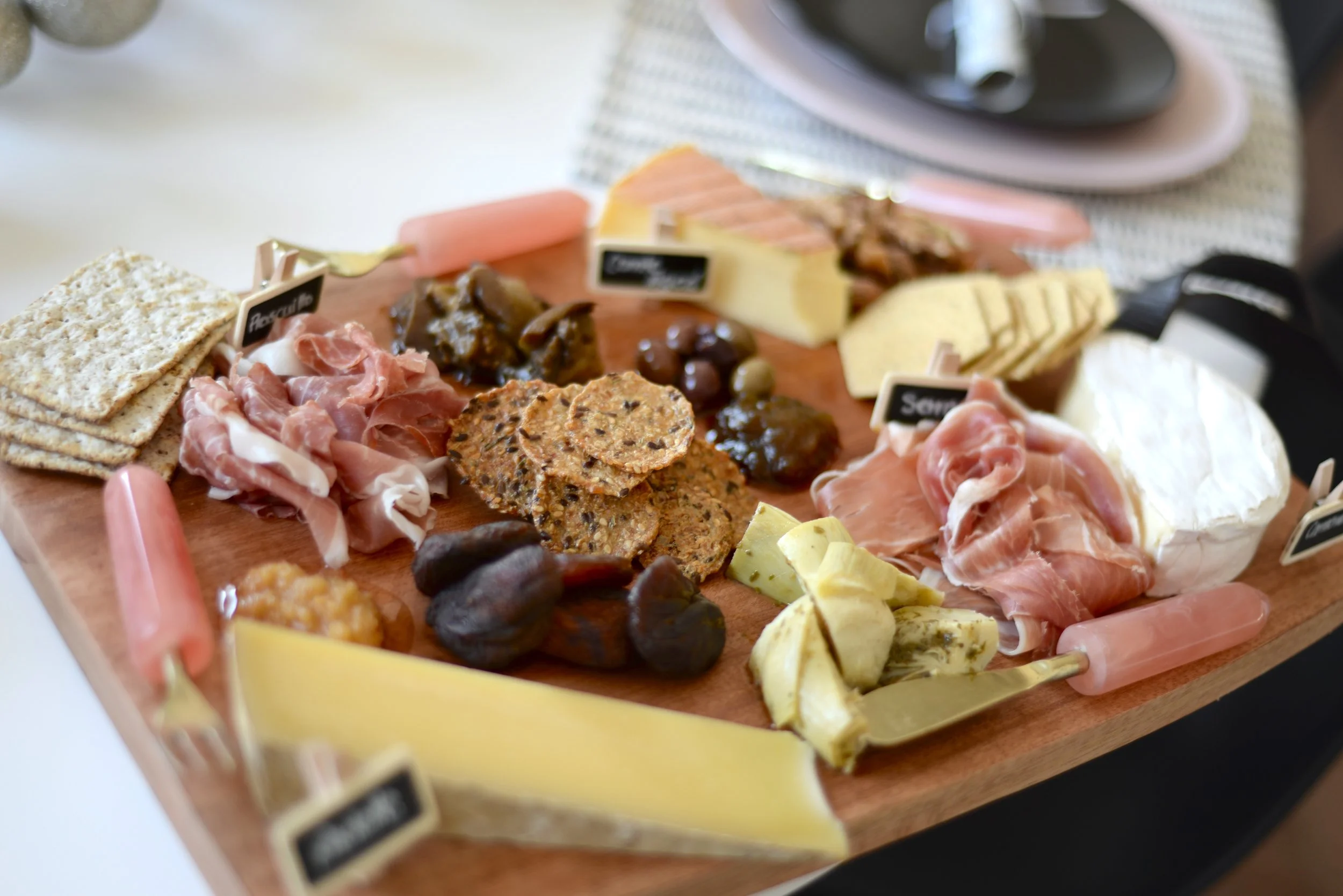 How To Put Together The Ultimate Charcuterie Board — 204 PARK