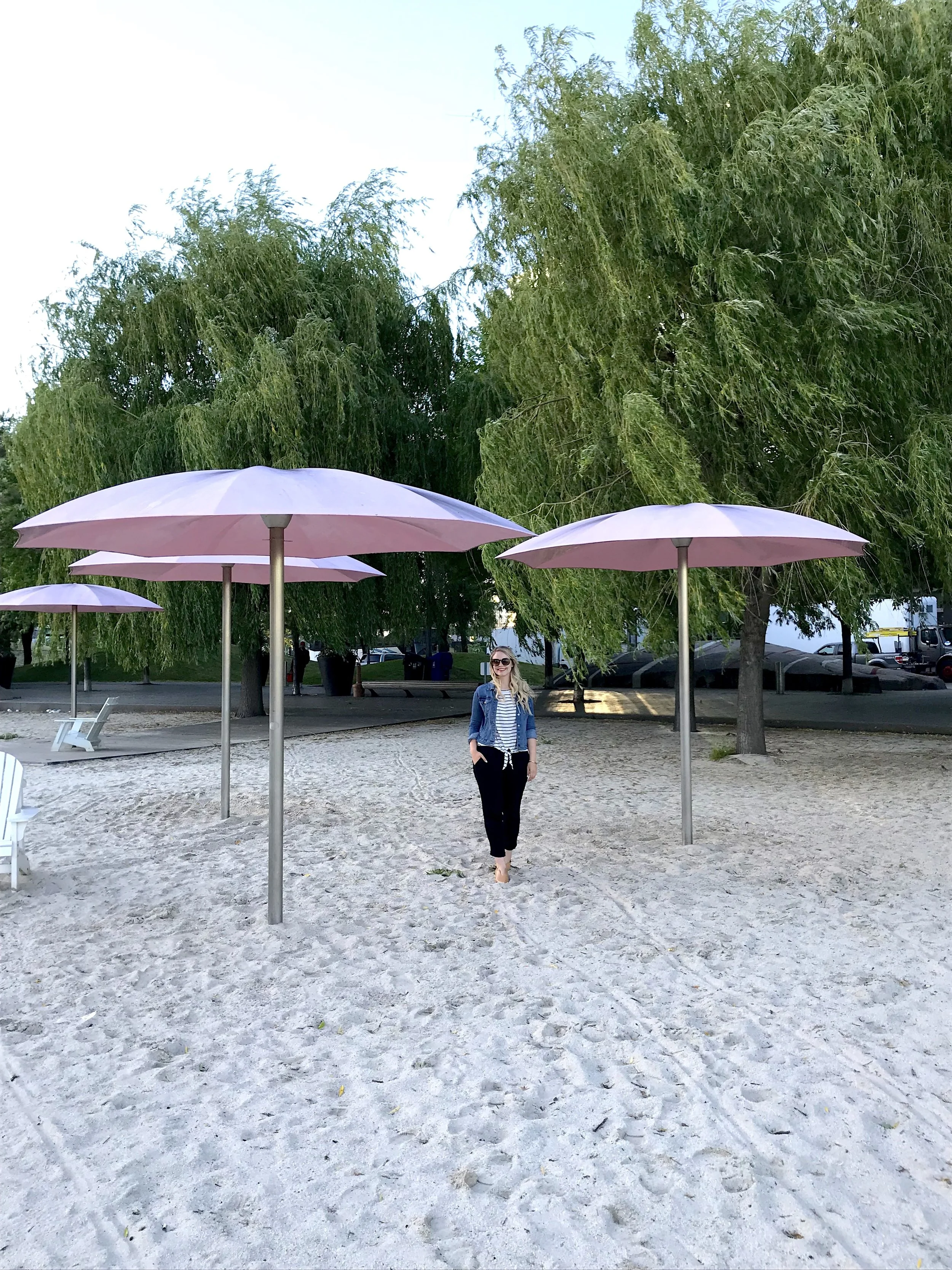 sugar beach toronto .jpg