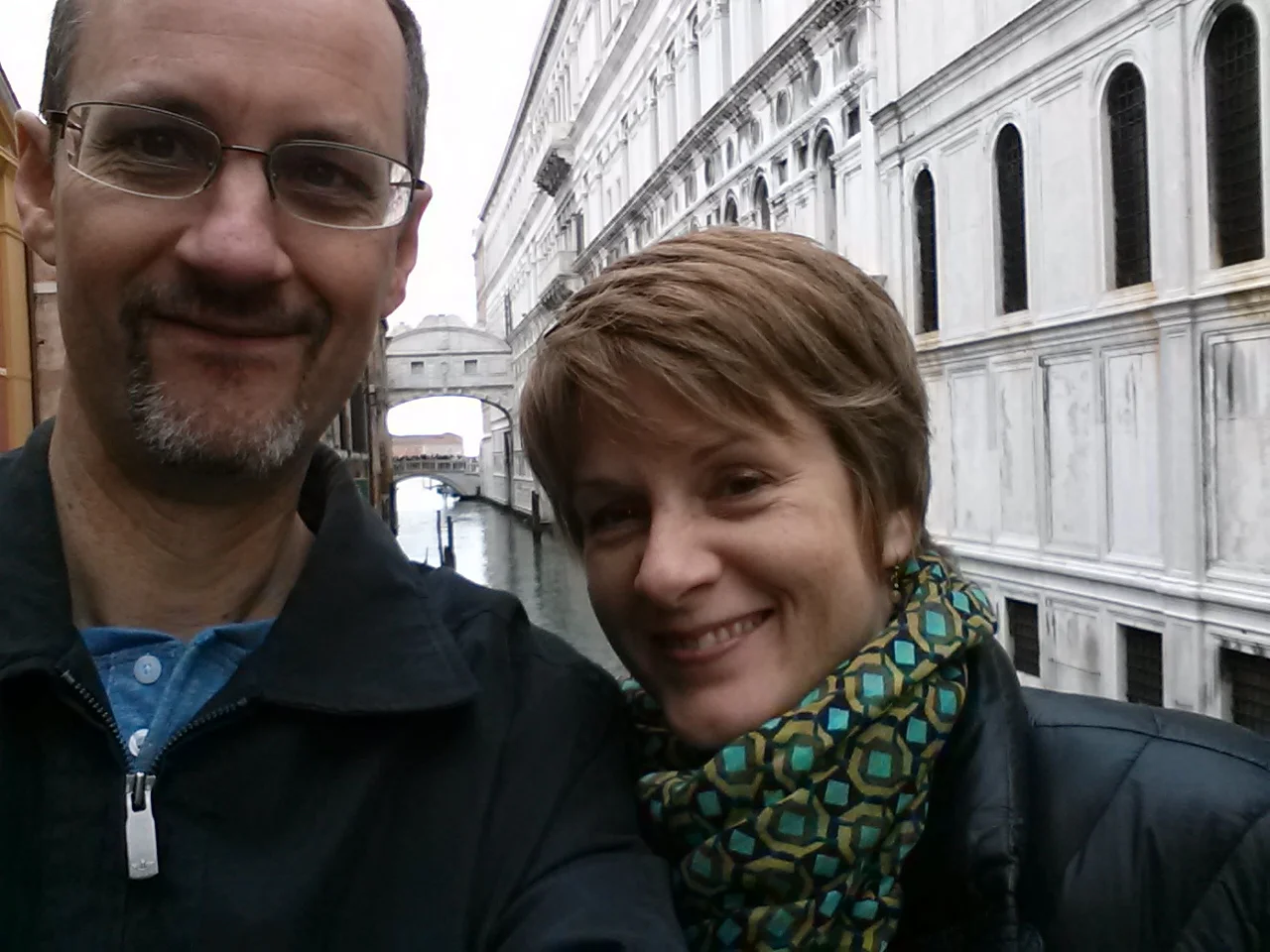 That's the Bridge of Sighs behind us.