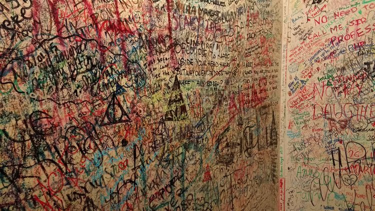 The Elelphant House, Harry Potter fan graffiti in the washroom