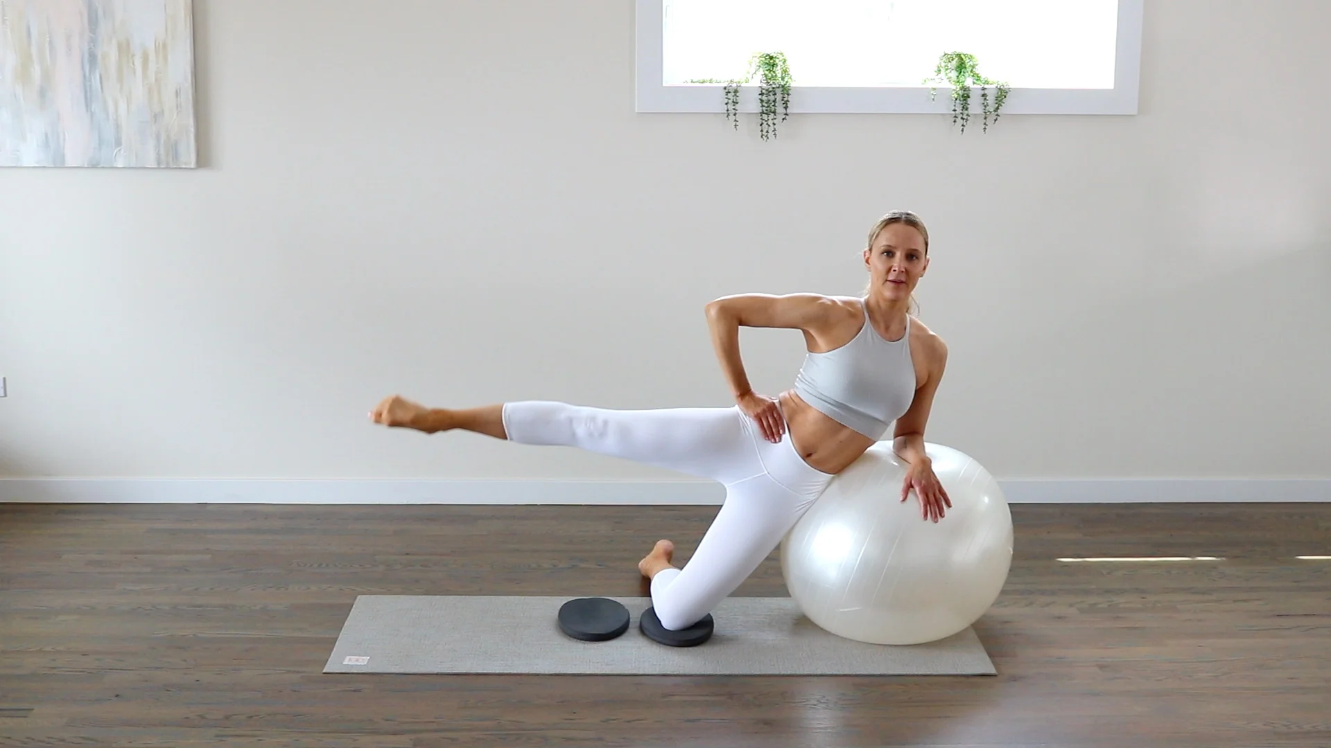 SCULPT & GLOW II full body In this 20 minute workout, we’ll focus on full-body sculpting movements that increase endurance, strengthen core stability, and muscle coordination. This workout is perfect for those days when your short on time and want an energizing sequence to elongate your body, improve posture and tone it all. Time 23:26 $19