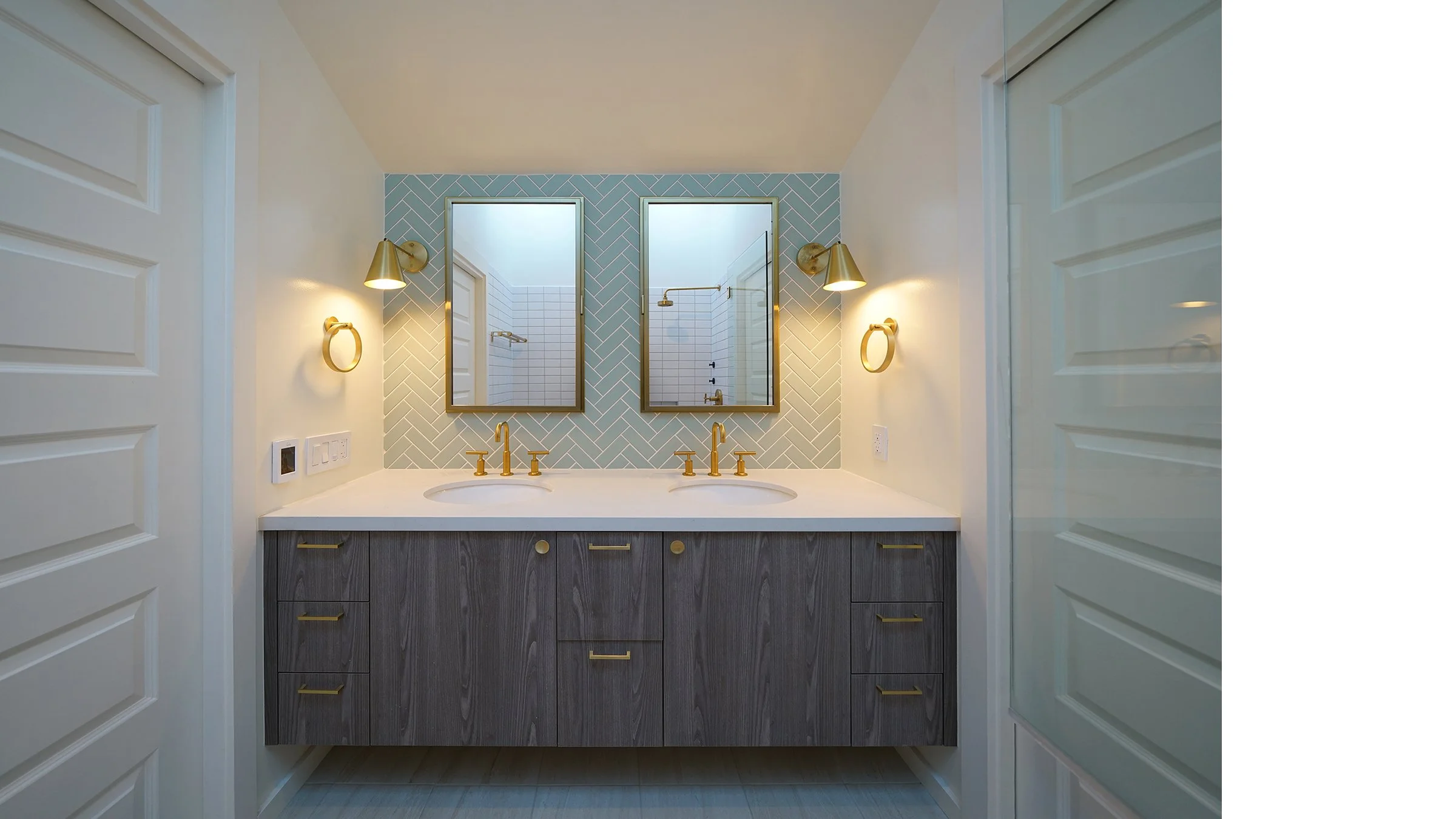 Bathroom2.jpg