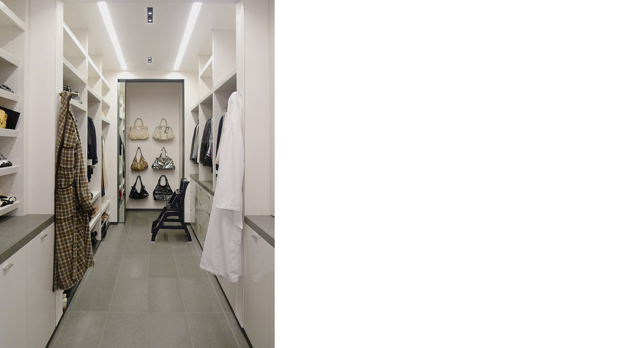 06 Walk-in Closet.jpg