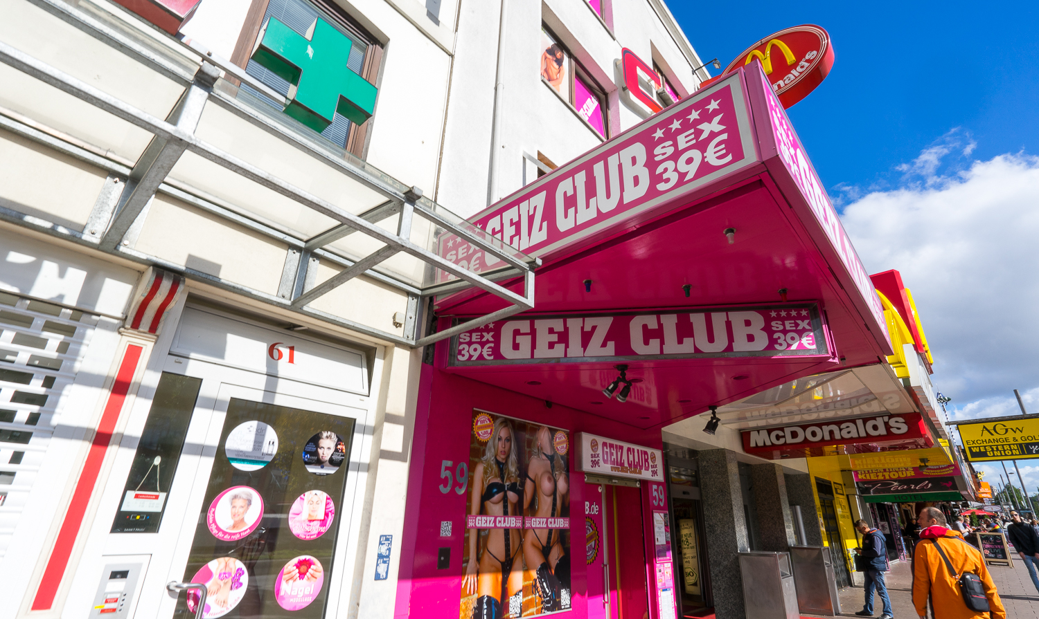 THE SEX CLUBS IN THE REEPERBAHN DISTRICT // MEET YOU THERE IMAGES