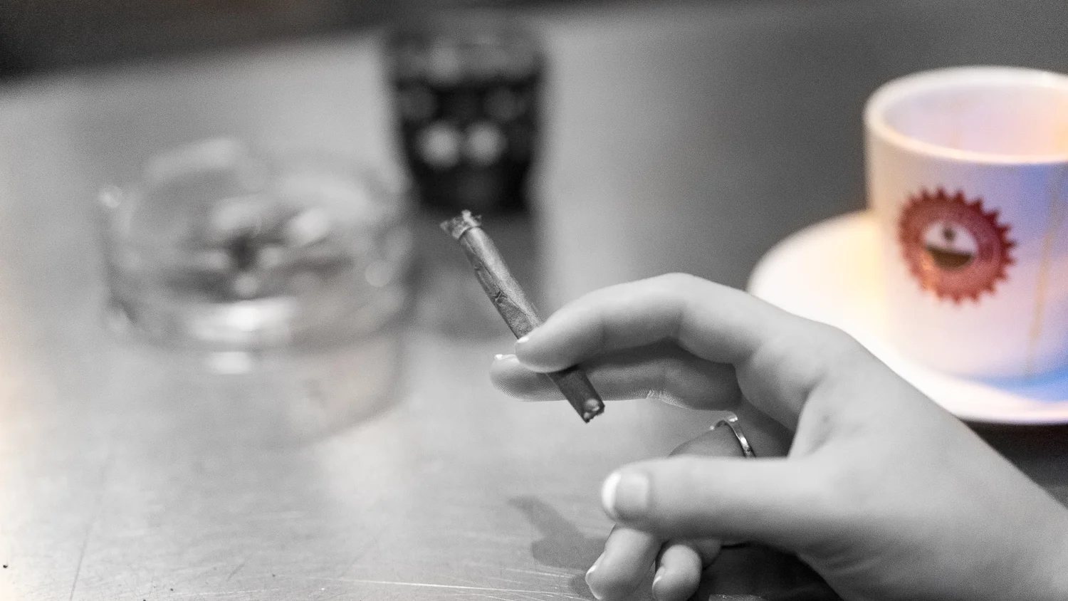 COFFEE SHOPS OF AMSTERDAM // MEETYOUTHERE IMAGES