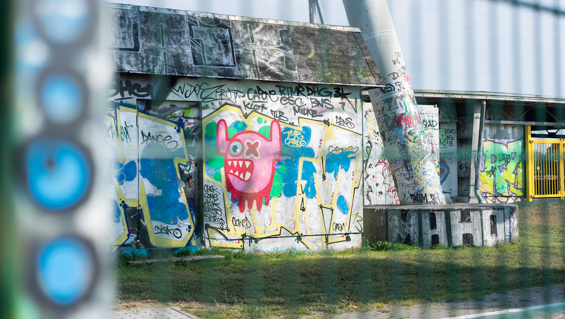 THE STREET ART OF BERLIN, GERMANY NEAR THE MAUER MARKET // IMAGE FOR MEETYOUTHERE.ME