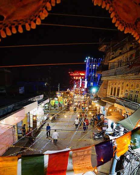 Exploring Pushkar - ₹1000 rupee on the market streets of Puskie